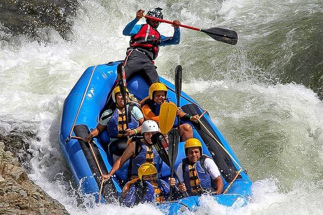 rafting group in action 